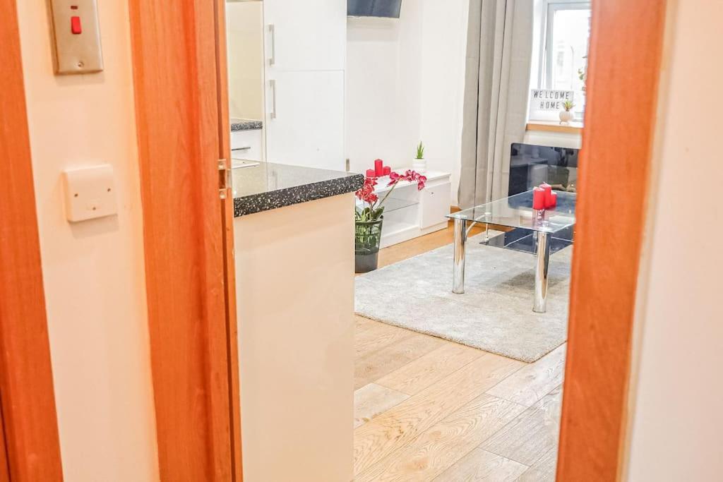 Charming City Centre Apartment Cardiff Exterior foto