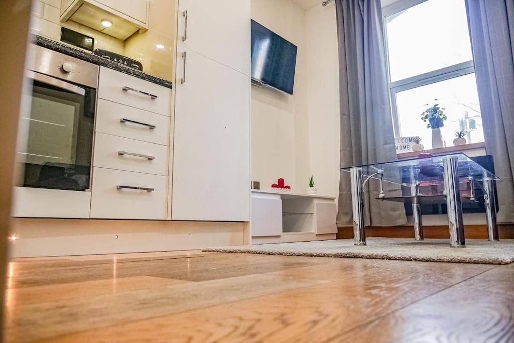 Charming City Centre Apartment Cardiff Exterior foto